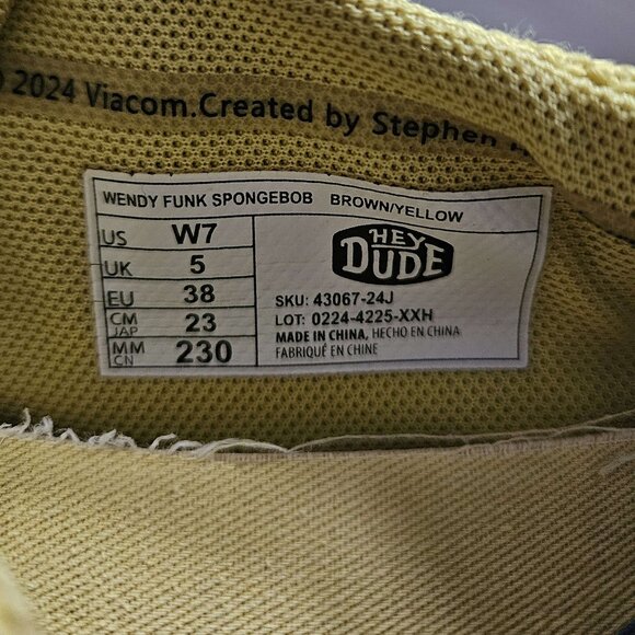 Hey Dude Wally Funk SpongeBob Shoes Size Women's 7 or Men's 6 - Picture 7 of 7